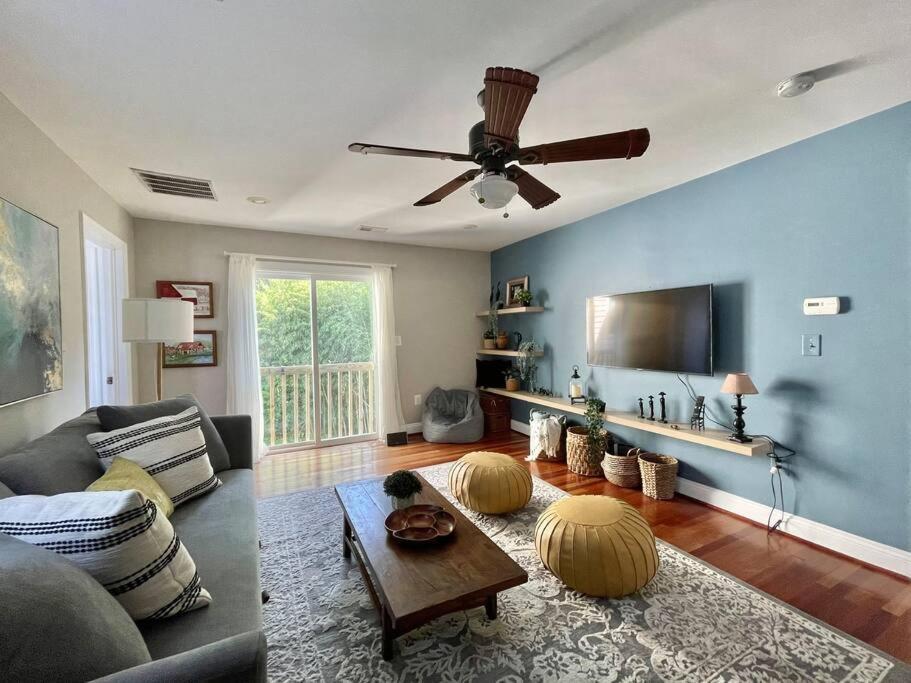 Brand New, Cozy, Modern, One-Bedroom Apartment Falls Church Exterior photo